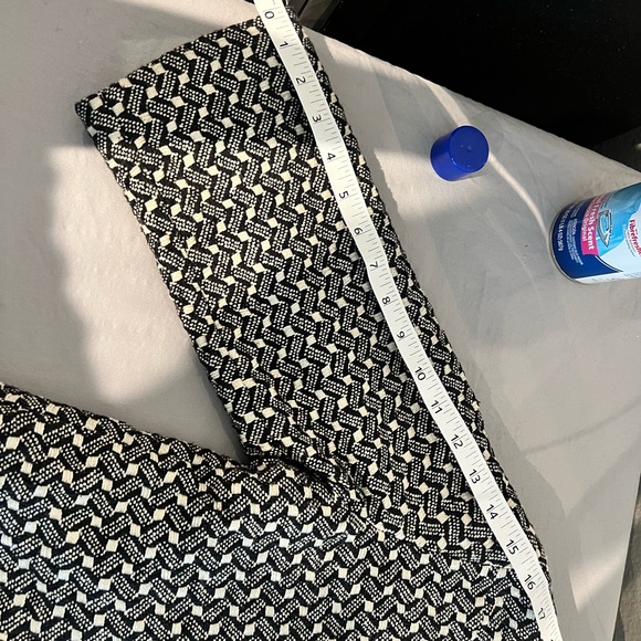 Chic Black and White Tweed Jacket - Picture 7 of 8